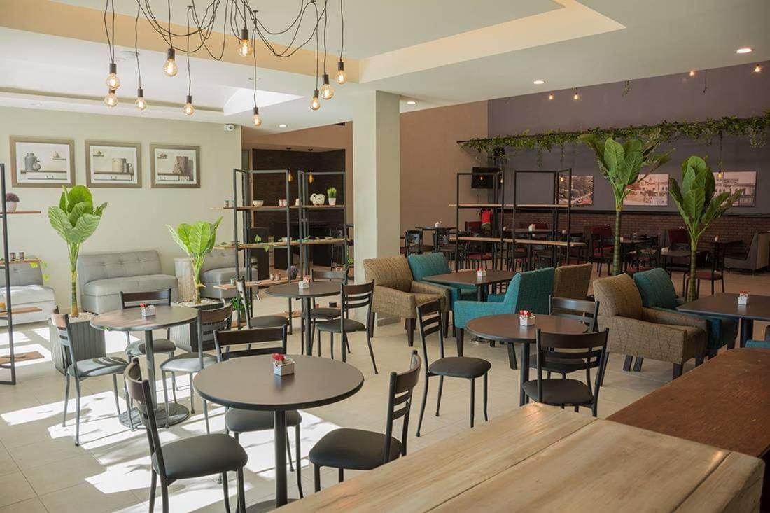 Hotel Siena Pénjamo Kültér fotó